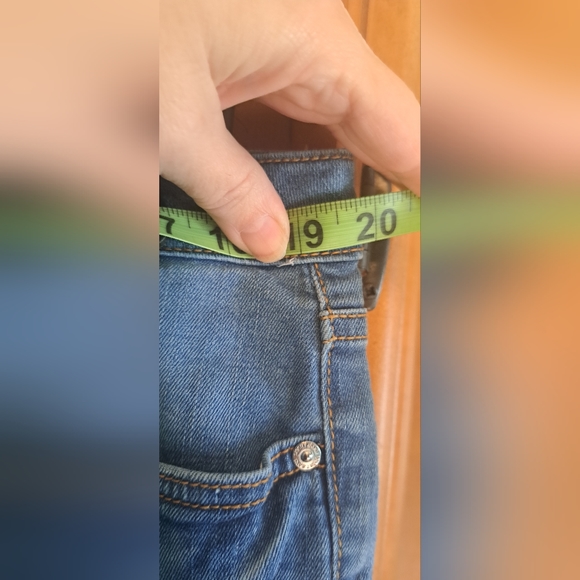 7 For All Mankind Frazzled Denim Shorts Size 16 Stretchy Fabric Distressed - Picture 7 of 7